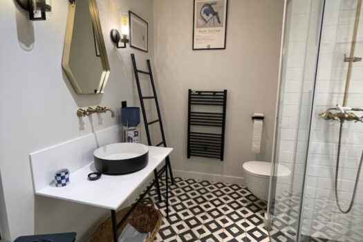 T1 STANDING 46M² MEUBLE