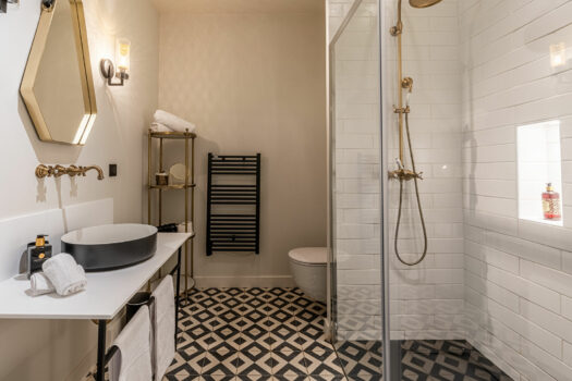 T1 STANDING 46M² MEUBLE