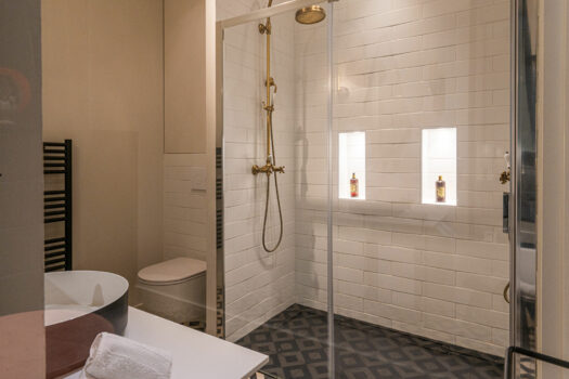 T1 STANDING 46M² MEUBLE