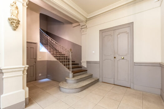 T1 STANDING 46M² MEUBLE