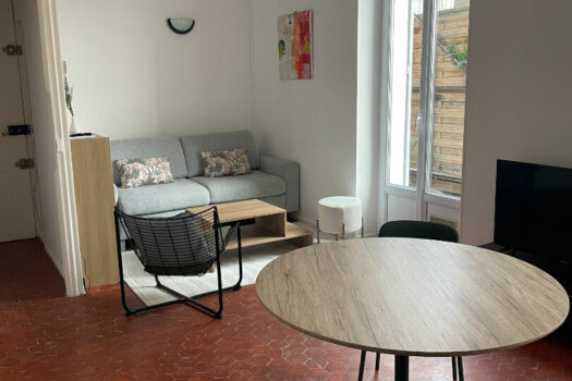 Appartement 1 pièce(s) 27 m2 meublé avec terrasse