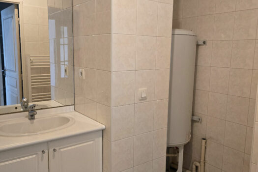 LA DESTROUSSE – Appartement T2 de 44 m² + Terrasse & Parking privatif