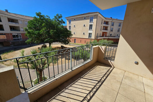 LA DESTROUSSE – Appartement T2 de 44 m² + Terrasse & Parking privatif
