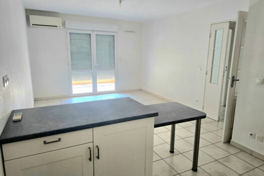 LA DESTROUSSE – Appartement T2 de 44 m² + Terrasse & Parking privatif