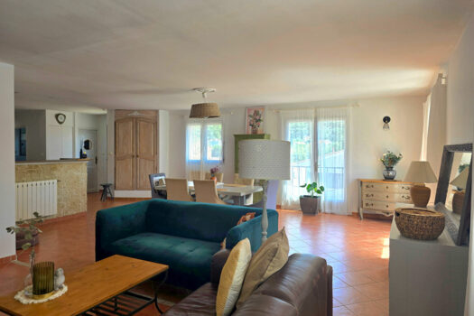 LA BOUILLADISSE – Villa T5/6 de 145m² s/ 1297m² de jardin