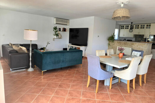 LA BOUILLADISSE – Villa T5/6 de 145m² s/ 1297m² de jardin