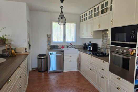 LA BOUILLADISSE – Villa T5/6 de 145m² s/ 1297m² de jardin