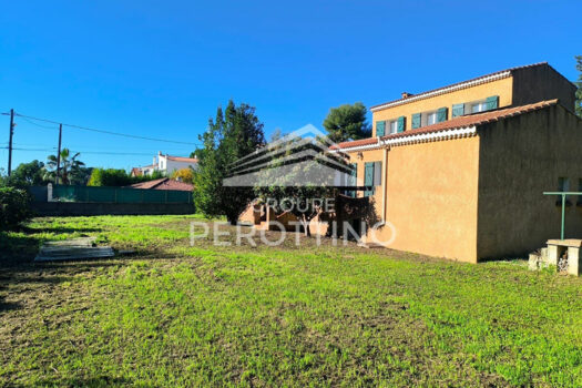 Maison familiale de 126 m² sur 2 000 m² de terrain plat
