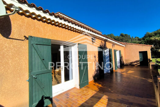 Maison familiale de 126 m² sur 2 000 m² de terrain plat