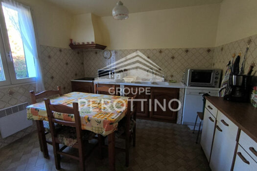 Maison familiale de 126 m² sur 2 000 m² de terrain plat