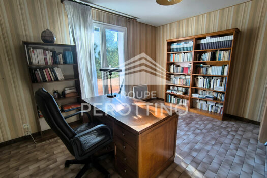 Maison familiale de 126 m² sur 2 000 m² de terrain plat