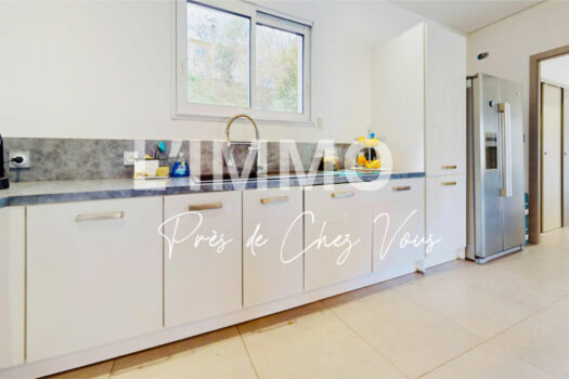 Propriété 140 m² 170 m² de sous sol