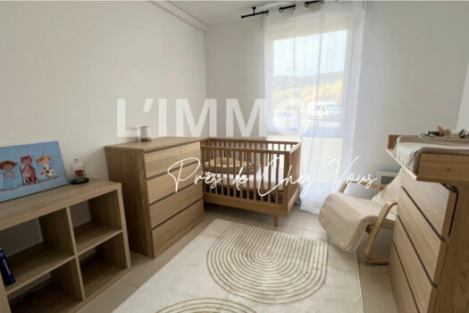 T3 67 m² AVEC GRANDE TERRASSE, BOX ET STATIONNEMENT