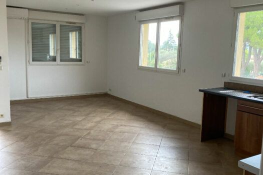 T4 REFAIT A NEUF 80M²