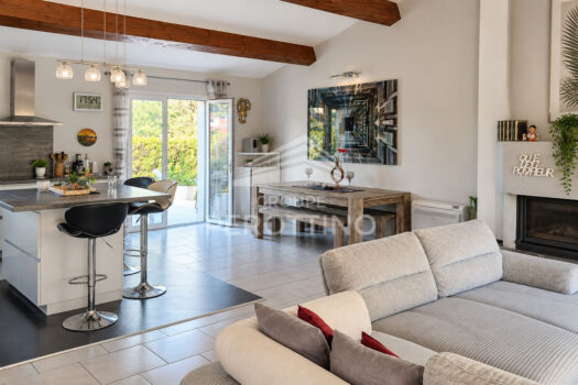 Maison Cadolive 6 pièce(s) 137 m2