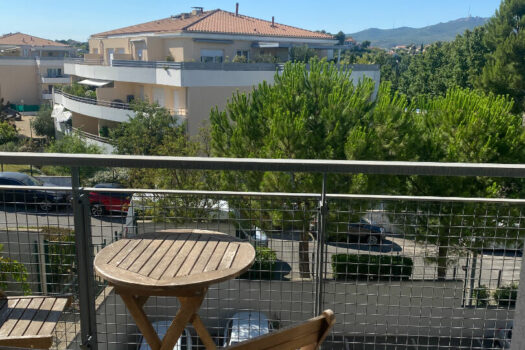 T2 Meublé allauch 40m² terrasse parking