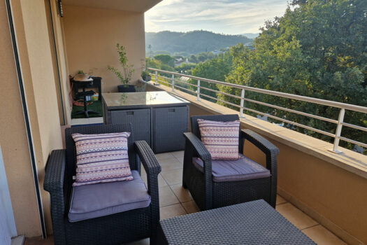 T2 48m2 avec terrasse et grand garage