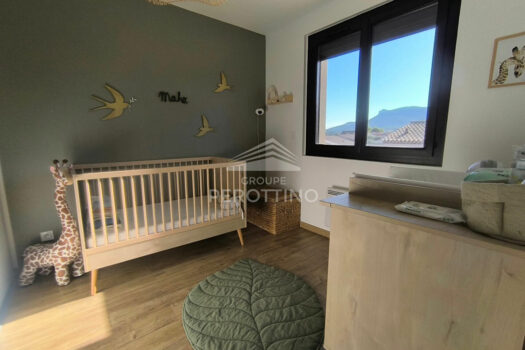 TRETS – Villa T4 s/ 225m² jardin